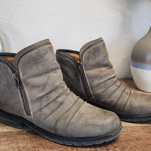 Natural Soul booties